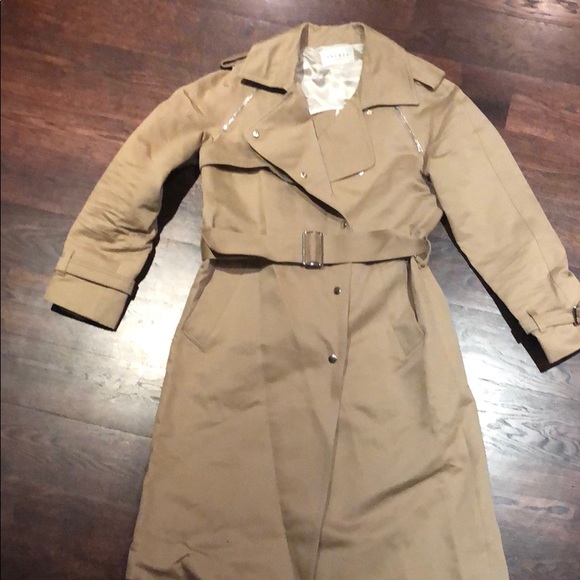 trench sandro beige